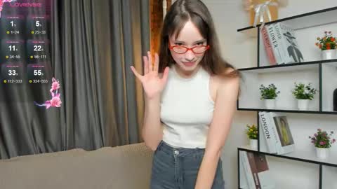 Snapshot of tendermuse chatting on 10.02.25 Call me Lora online show from 10.02.25