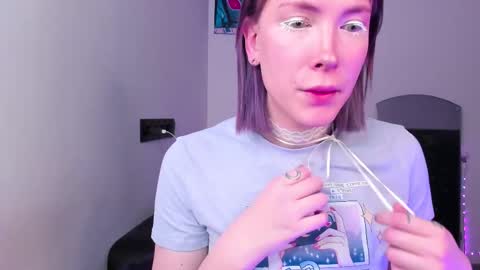 Snapshot of tenebrise chatting on 02.17.26 Kira online show from 02.17.26