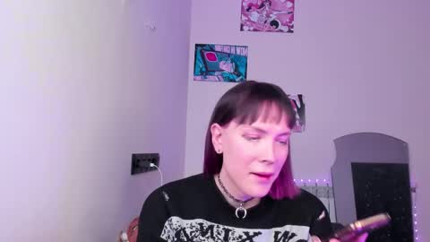 Snapshot of tenebrise chatting on 02.24.26 Kira online show from 02.24.26