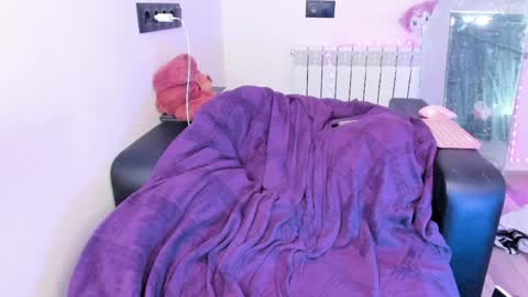 Kira online show from 03.31.26