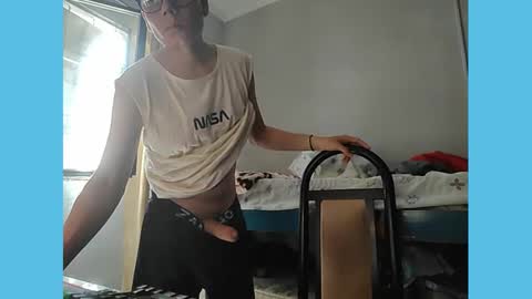 Snapshot of tenshi747 chatting on 02.13.25 tenshi747 online show from 02.13.25