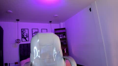 Snapshot of tenshi_jules chatting on 01.05.25 Jules online show from 01.05.25