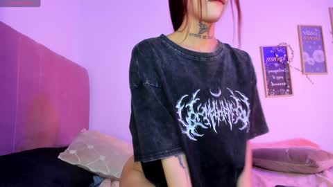 Snapshot of tenshi_jules chatting on 01.12.25 Jules online show from 01.12.25