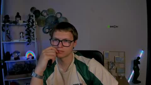 Snapshot of teo_sol chatting on 05.15.26 teo_sol online show from 05.15.26