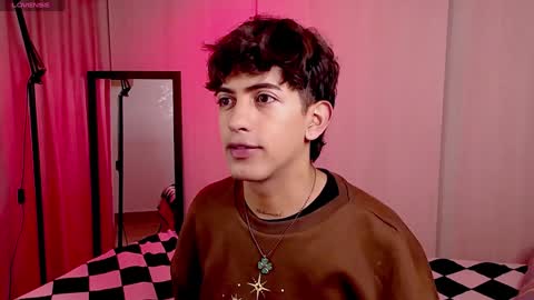 teo brown Independent model online show from 01.04.25