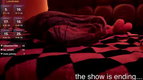 teo brown Independent model online show from 01.11.25