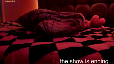 teo brown Independent model online show from 01.30.25