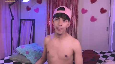 teo brown Independent model online show from 02.22.25