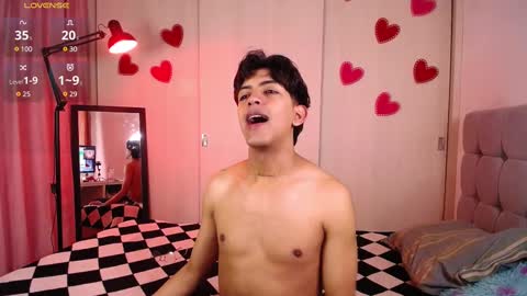 teo brown Independent model online show from 02.27.25