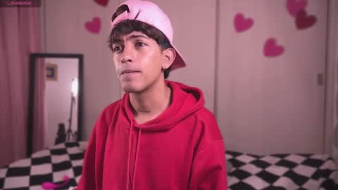 teo brown Independent model online show from 03.05.25