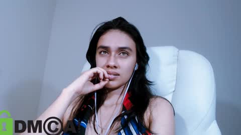 Lisa online show from 12.24.24