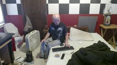 Snapshot of terdy2366 chatting on 02.04.25 terdy2366 online show from 02.04.25