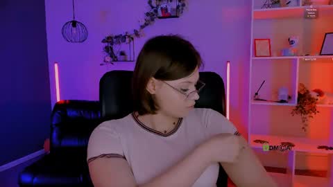Snapshot of teresa_shy chatting on 05.14.26 your love online show from 05.14.26