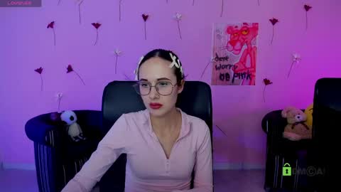 Snapshot of teresa_shy chatting on 05.17.26 your love online show from 05.17.26