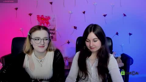Snapshot of teresa_shy chatting on 05.23.26 your love online show from 05.23.26