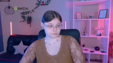 Snapshot of teresa_shy chatting on 06.01.26 your love online show from 06.01.26
