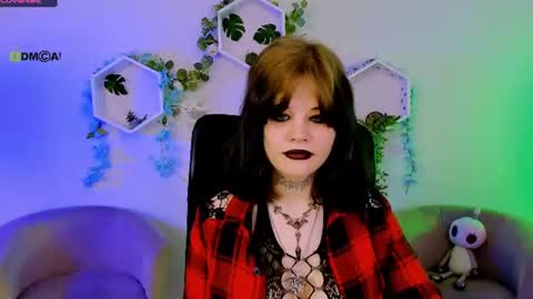 Snapshot of teresa_shy chatting on 06.17.26 your love online show from 06.17.26