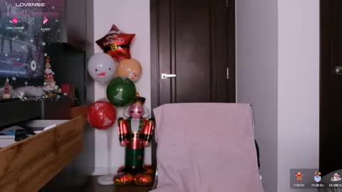 Snapshot of teressalov33 chatting on 12.22.24 Teressa I had my teeth surgerygonna be OFF few days online show from 12.22.24