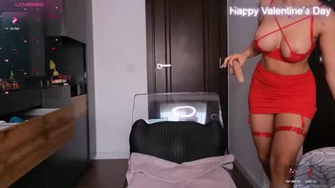 Snapshot of teressalov33 chatting on 02.14.25 Teressa I had my teeth surgerygonna be OFF few days online show from 02.14.25