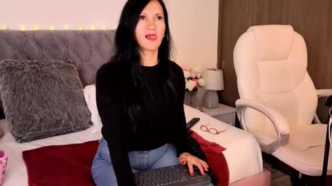 Snapshot of ternura_prohibida chatting on 02.09.26 Emily online show from 02.09.26