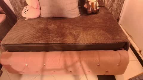 Terra Elowen online show from 12.19.25