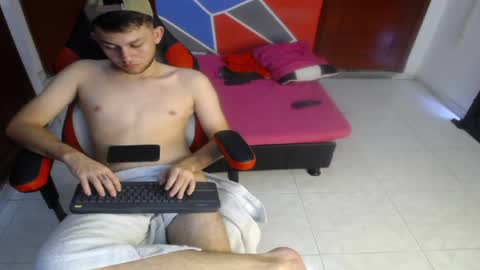 Snapshot of terryy_hot chatting on 04.22.26 terryy_hot online show from 04.22.26