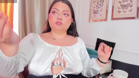 Snapshot of tessa_sinclaire chatting on 09.27.25 TERESA online show from 09.27.25