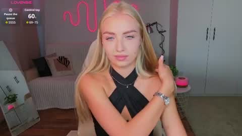 Snapshot of tessahamilton chatting on 07.17.26 TessaHamilton online show from 07.17.26