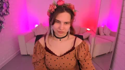 Snapshot of tessamill chatting on 04.24.26 Tessa online show from 04.24.26