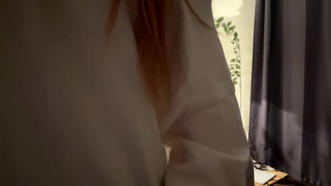 Snapshot of tessiekrenek chatting on 05.23.26 Asya online show from 05.23.26