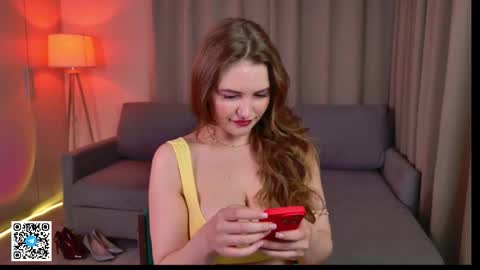 Snapshot of tesssahart chatting on 05.24.26 TessaHart online show from 05.24.26