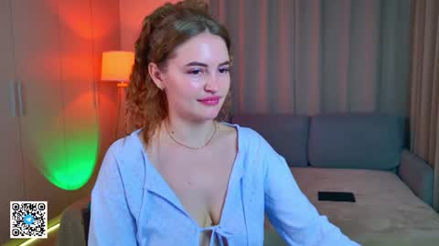 Snapshot of tesssahart chatting on 06.16.26 TessaHart online show from 06.16.26