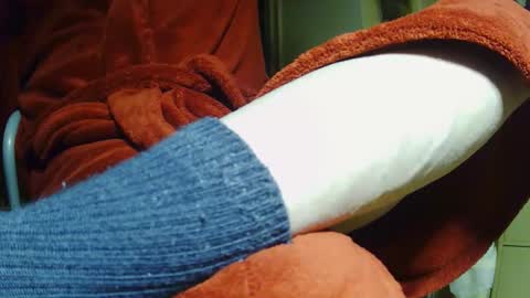 Snapshot of tetuo2 chatting on 12.17.25 tetuo2 online show from 12.17.25