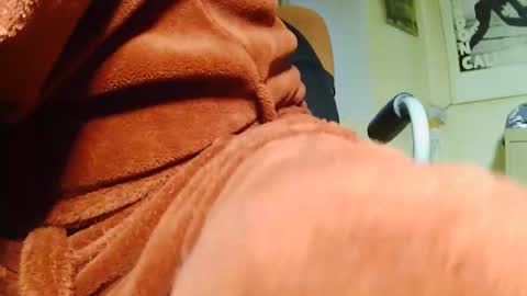 Snapshot of tetuo2 chatting on 12.17.25 tetuo2 online show from 12.17.25