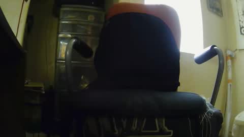 Snapshot of tetuo2 chatting on 12.22.25 tetuo2 online show from 12.22.25