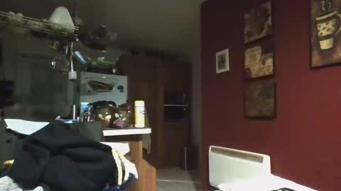 Snapshot of tetuo2 chatting on 12.23.25 tetuo2 online show from 12.23.25