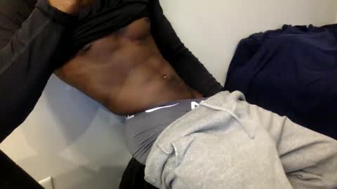 Snapshot of tevvdaren chatting on 12.02.25 tevvdaren online show from 12.02.25