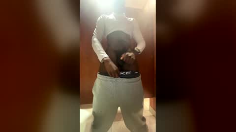 Snapshot of tevvdaren chatting on 01.08.26 tevvdaren online show from 01.08.26