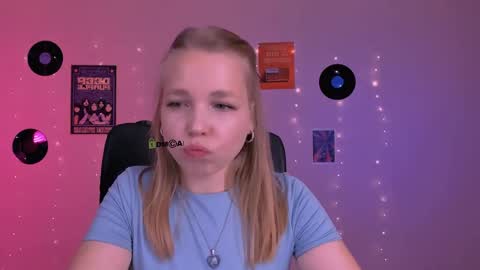 Snapshot of teya_starling chatting on 05.24.26 teya_starling online show from 05.24.26