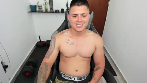 Teylor Fel online show from 02.20.25