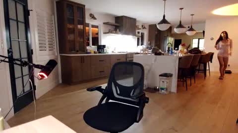 babygirlmami online show from 11.20.25