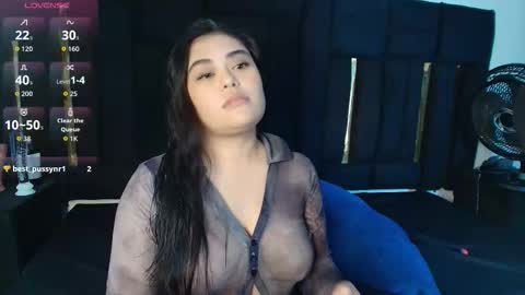 T H A I S  online show from 11.21.25