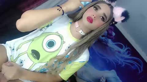 Snapshot of thalia_gil21 chatting on 03.12.25 Thalia Girl online show from 03.12.25