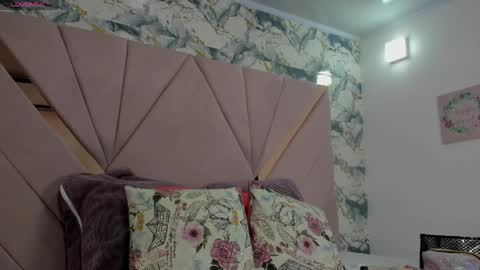 Thalia Nichols online show from 04.06.26