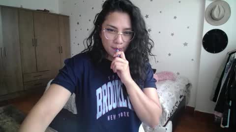    online show from 11.12.25