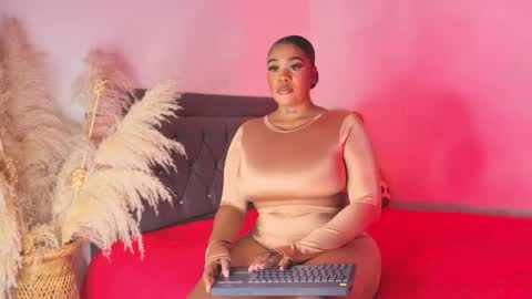 Snapshot of thalyanna_ebony chatting on 05.03.26 thalyanna_ebony online show from 05.03.26