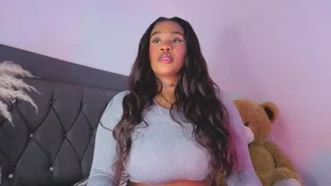 Snapshot of thalyanna_ebony chatting on 08.06.26 thalyanna_ebony online show from 08.06.26