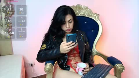 Thamara online show from 10.18.25