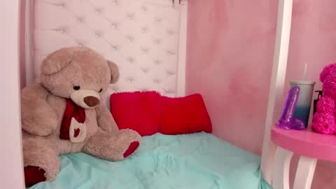 Snapshot of thanier_18 chatting on 02.11.26 thanier_18 online show from 02.11.26