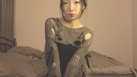 thanos_world1321002 online show from 10.19.25